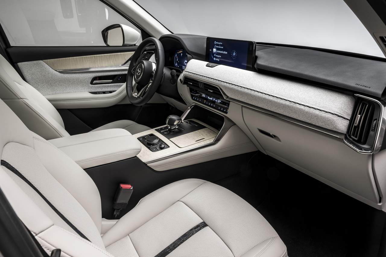 El diseño interior, elegante y con excelentes calidades, contiene diversos guiños a la estética japonesa.